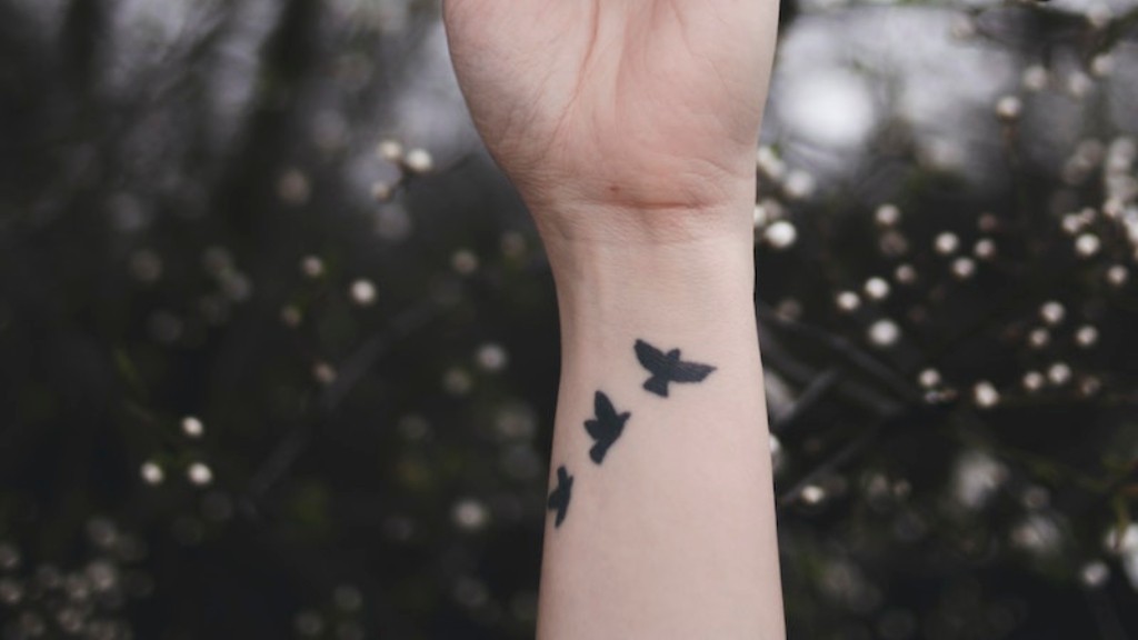 Безопасно ли добавлять пепел в чернила для татуировки?